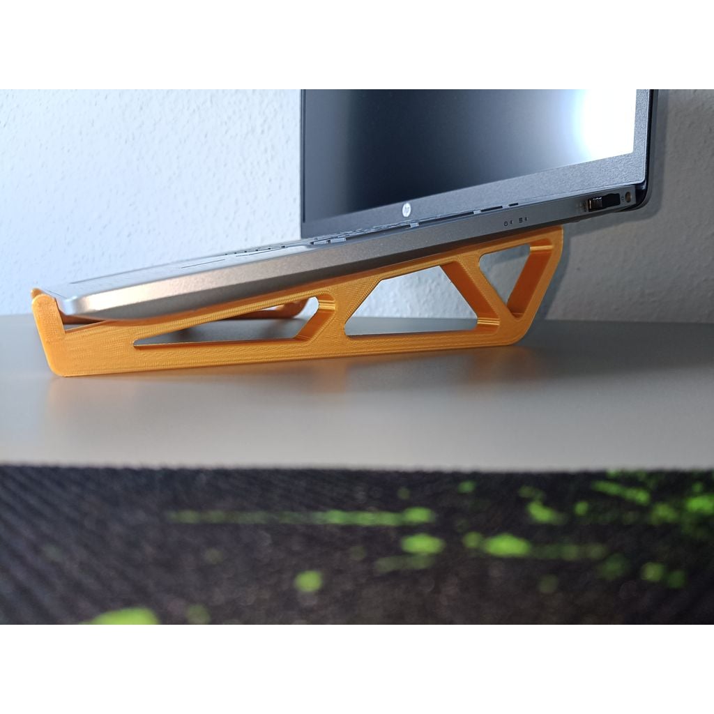 17 inç Laptop Standı - Geniş ve Dayanıklı Tasarım